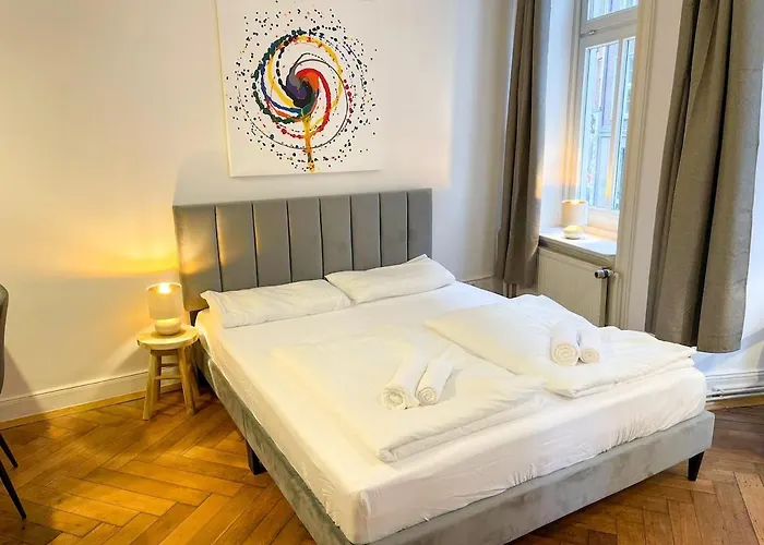 Dagdelen Service Zentrale City-lage Apartamento